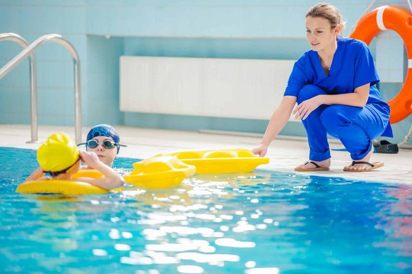How Can Aquatic Therapy Benefit Patients with Multiple Sclerosis?